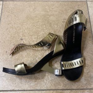 COPY - United Nude Gold Sandals with Unusual Heel Size 8.5